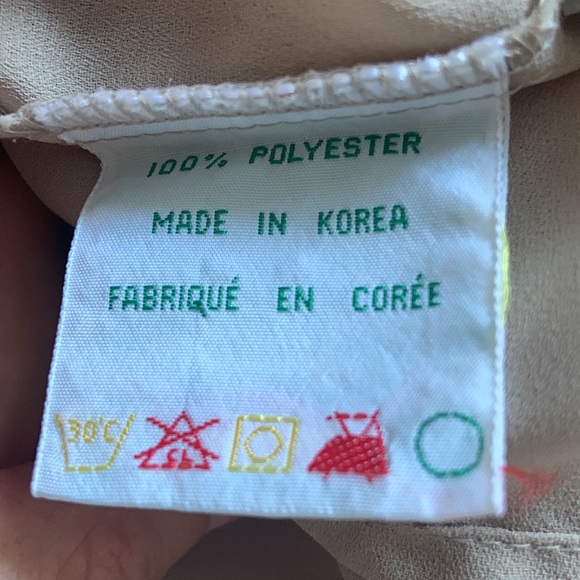 VINTAGE YVES VENET PLEATED BLOUSE IN BEIGE / LACE SCALLOP COLLAR / MED - LARGE - Picture 10 of 12